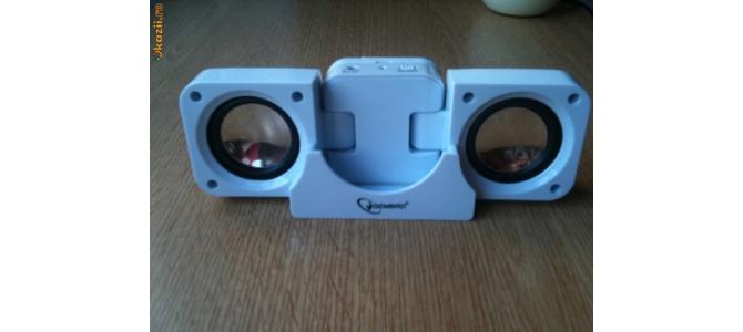 Vand Boxa Portabila + incarcator la UBS