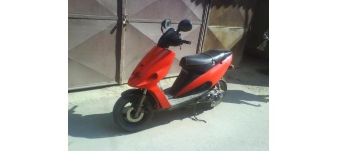 Vand Scuter Malaguti F12 , 11 mil Negociabil !!!