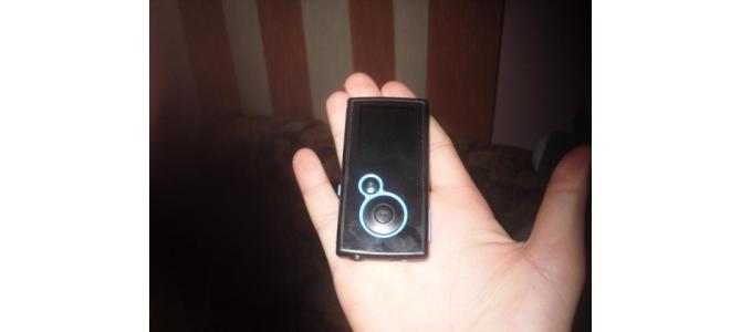 Mp4 de 4 Gb + Boxa X-Mini portabila !!!