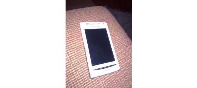VAND SONY ERICSSON XPERIA X8  250 LEI >URGENT