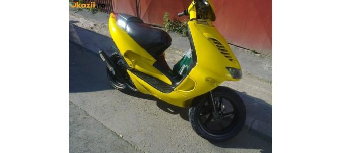 Cumpar scutere stricate