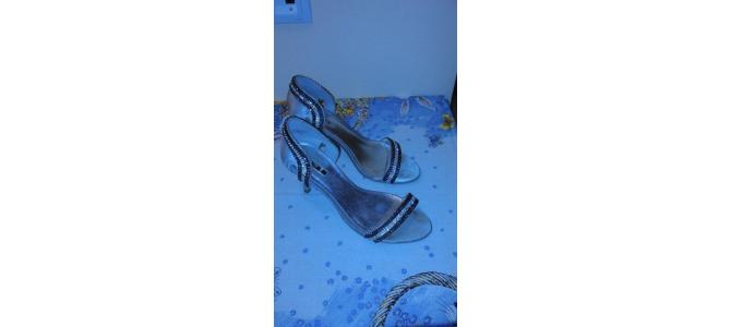 vand sandale