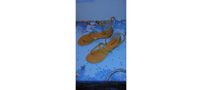 vand sandale