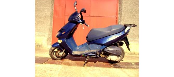 Dezmembrez Aprilia  Leonardo 250 cmc  Ieftin !