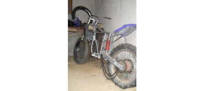 Aprilia rx 50 ( trebuie asamblat ) - 120 de euro !!!!!!!
