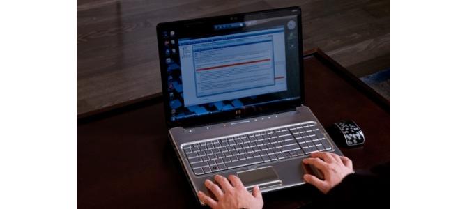 * Laptop DV7 Chrome - ATI - 17" "