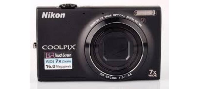 Vand Aparat Foto Nikon Coolpix