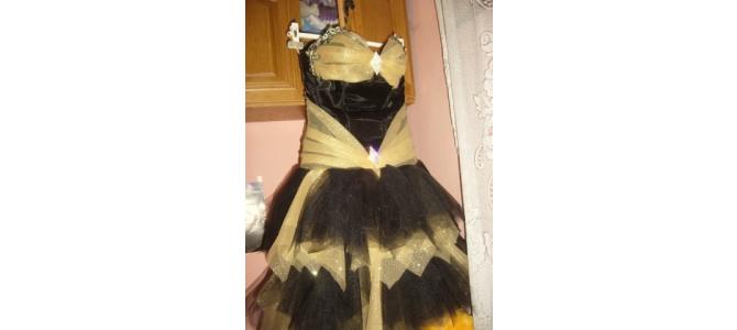 Vand rochie!!!