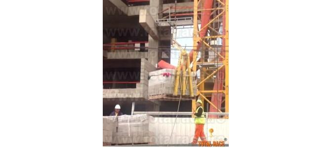 Furca ridicat paleti, carlige rotative